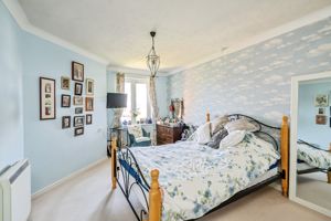 BEDROOM- click for photo gallery